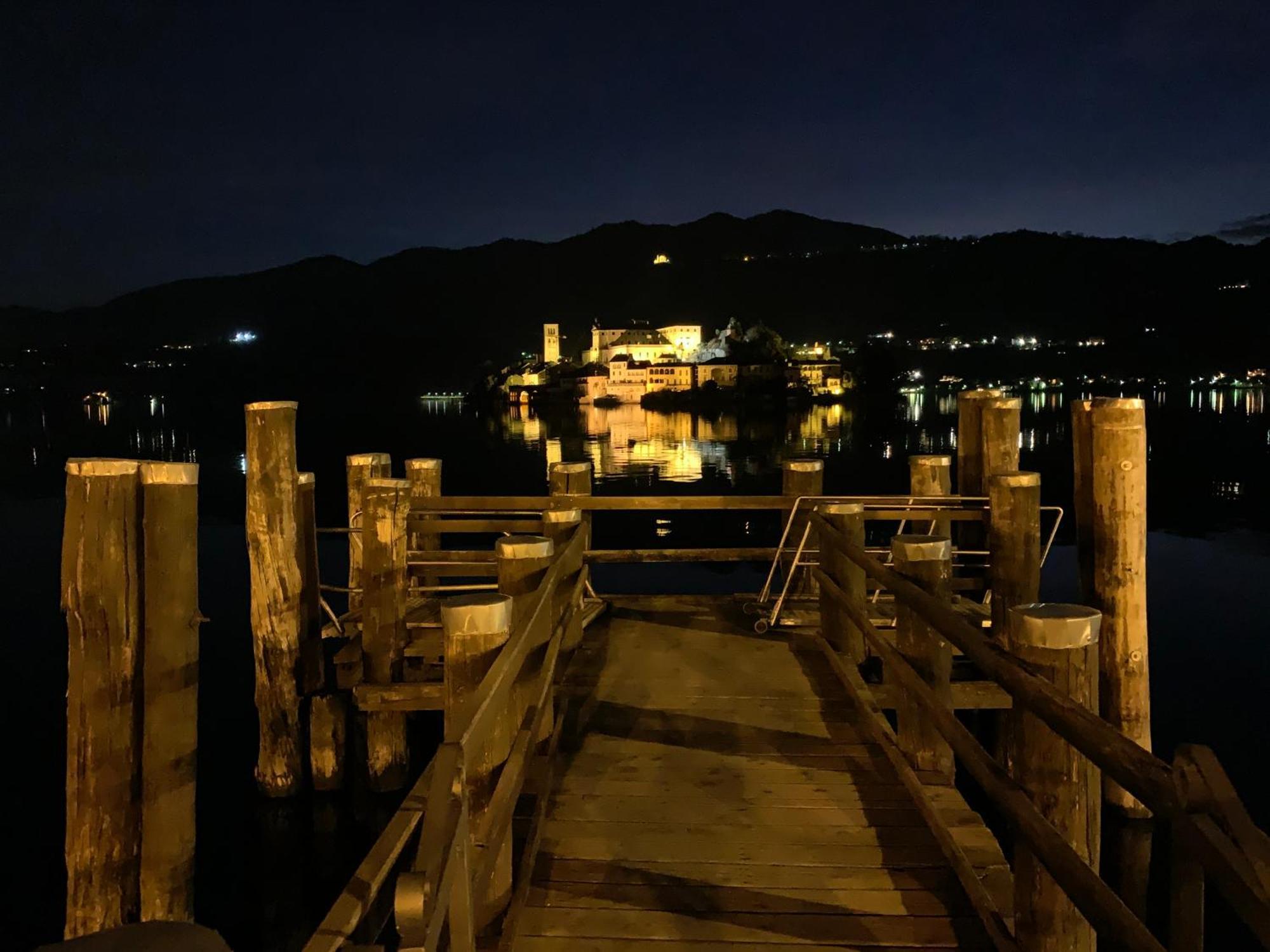 -Ortaflats- Appartamento L'Angolo Orta San Giulio Bagian luar foto